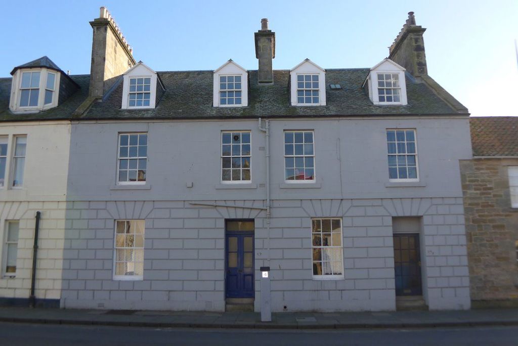 2 bed flat to rent124 North Street, St Andrews KY16