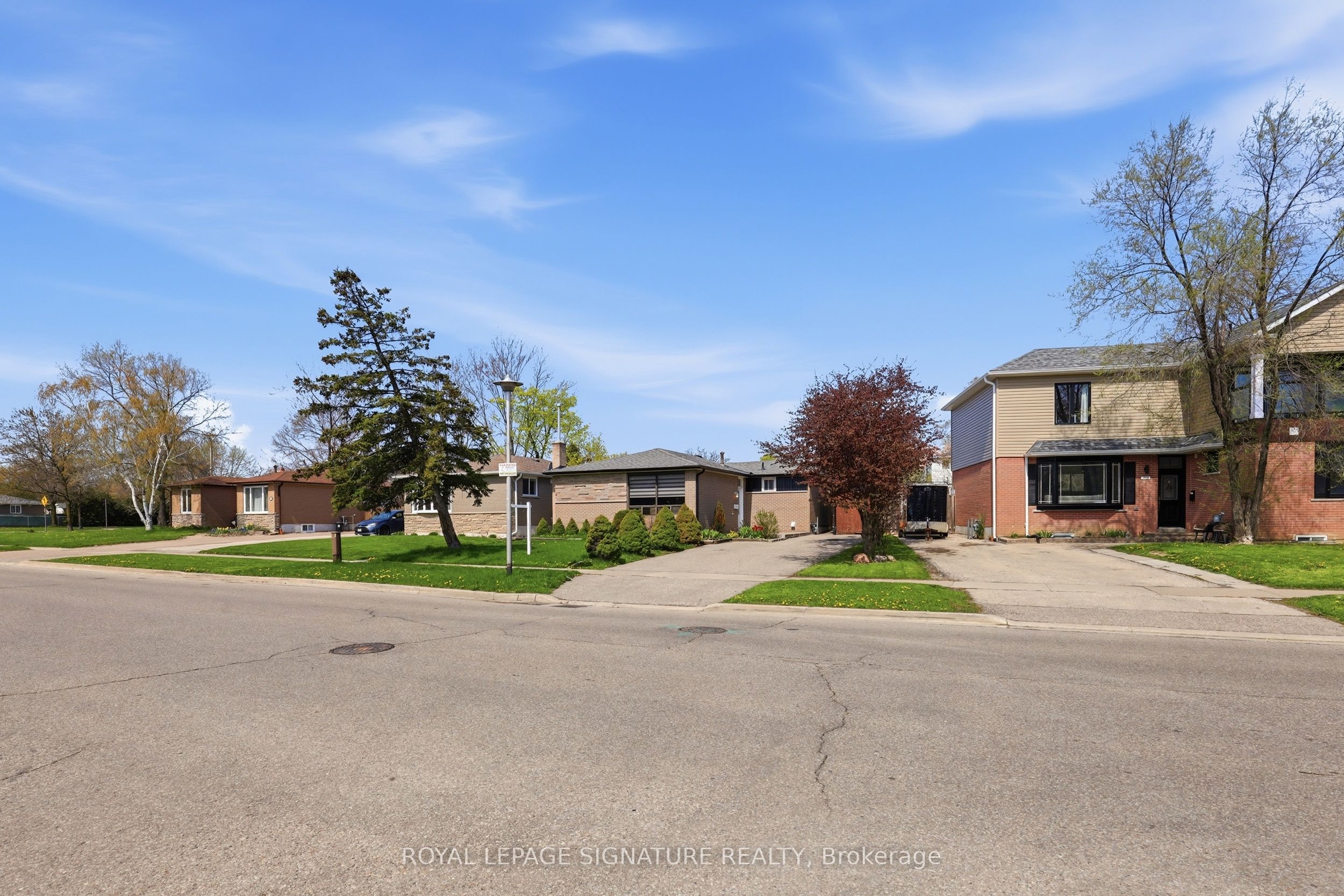 216 Folkstone Crescent, Brampton, ON, L6T 3N6 photo 5