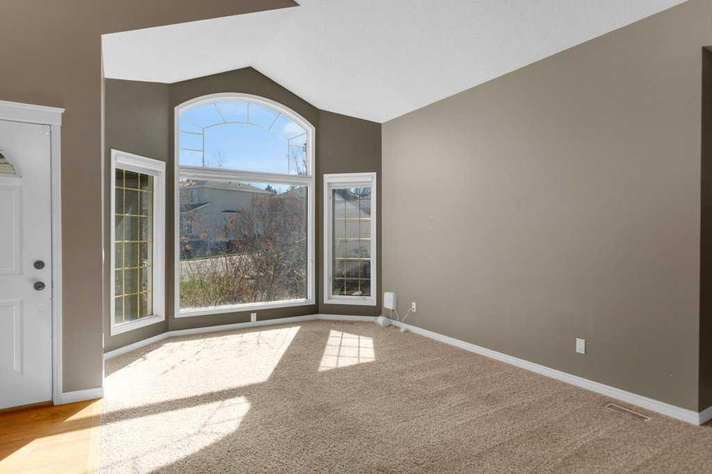 Additional image 4 of 63 Mt Assiniboine Circle SE, Calgary, AB, T2Z2N6