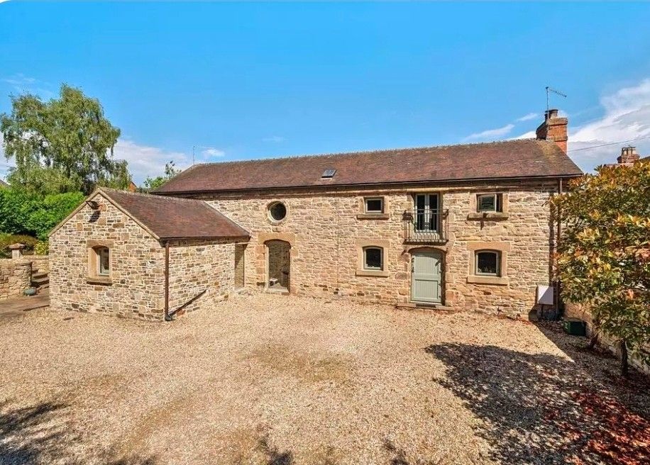 3 bed detached house for saleThe Stone Barn, High Street, Wem SY4