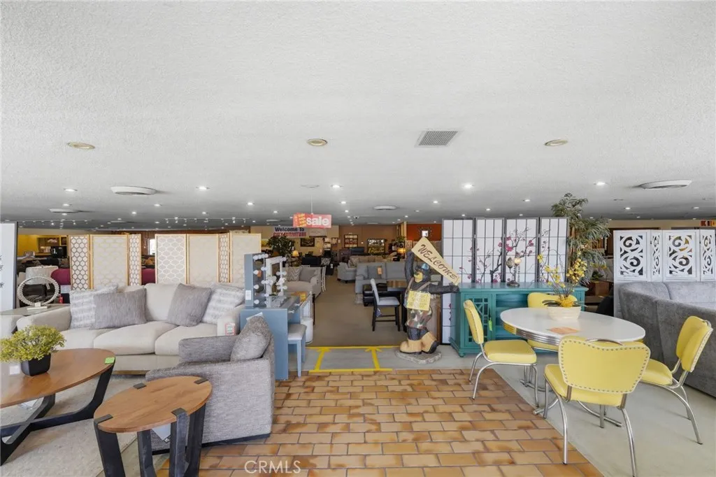 Additional image 11 of 945 N Azusa Ave, Covina, CA 91722