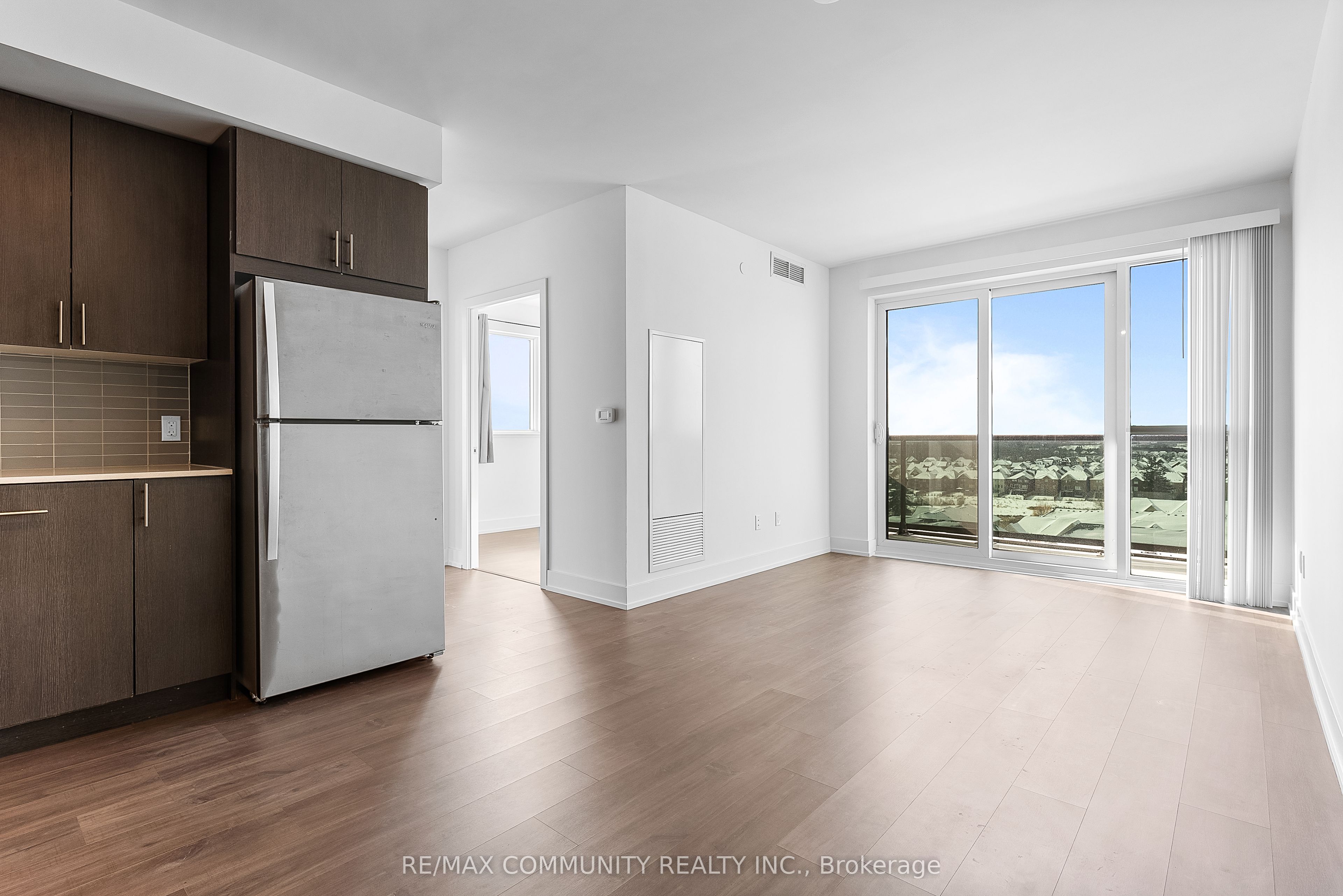 817-2550 Simcoe Street N, Oshawa, ON, L1L 0R5 photo 4
