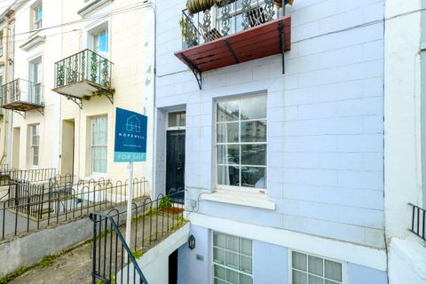 Ground Floor Flat, Oakfield Place, Clifton, Bristol BS8