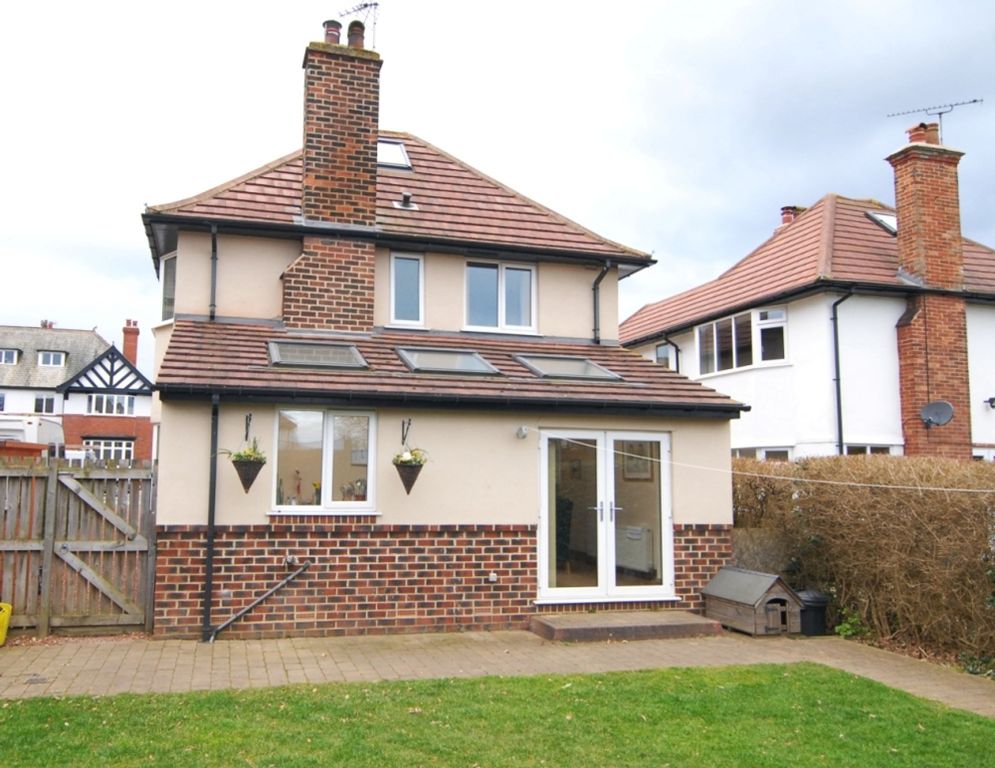 Additional image 12 of 4 bed detached house to rentWest End Avenue, Harrogate HG2