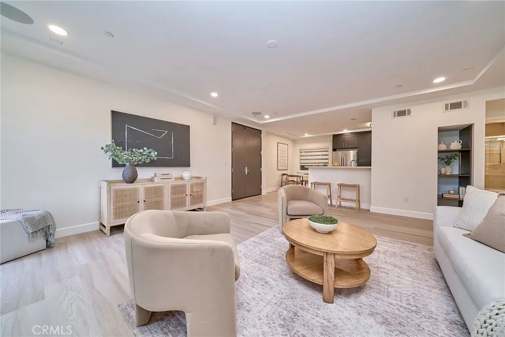 Additional image 40 of 5525 W Olympic Boulevard Unit 202, Los Angeles, CA 90036