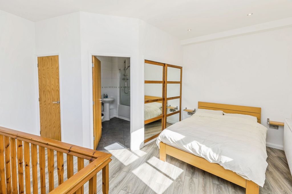 Additional image 8 of 1 bed flat for saleTuttle Street, Wrexham LL13
