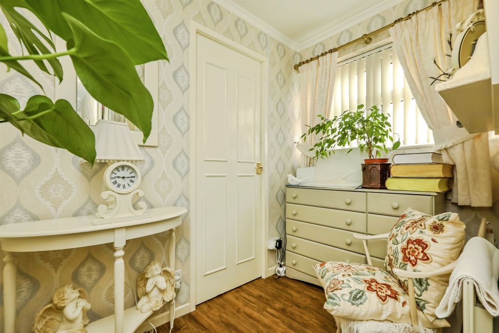 Additional image 7 of 2 bed detached bungalow for saleBlackthorn Close, Scunthorpe DN15