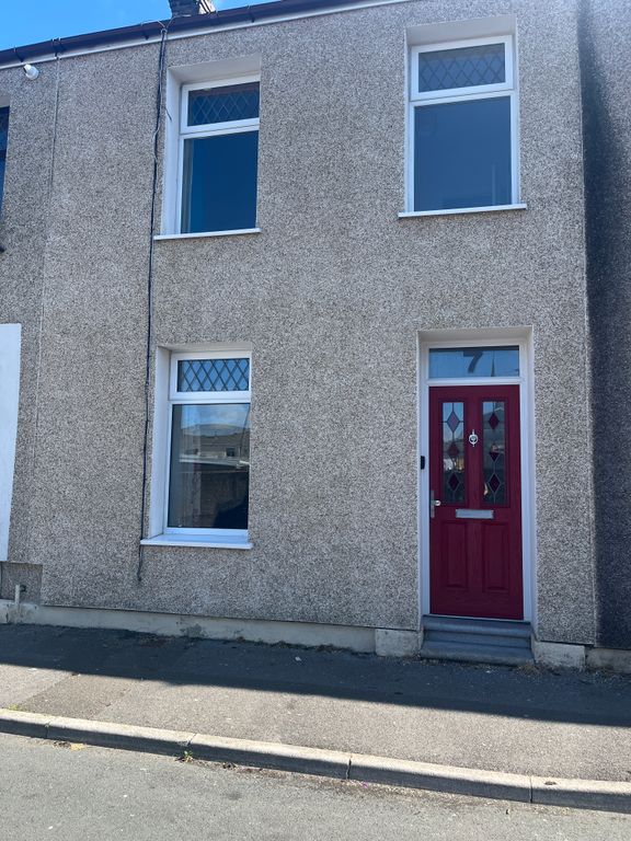 3 bed terraced house to rentRobinson Street, Llanelli SA15