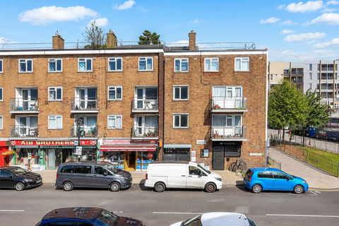 Hamlets Way, Mile End E3