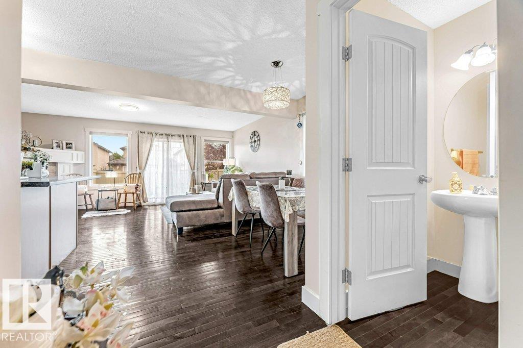 Additional image 5 of 1137 37b Avenue NW, Edmonton, AB, T6T0B9