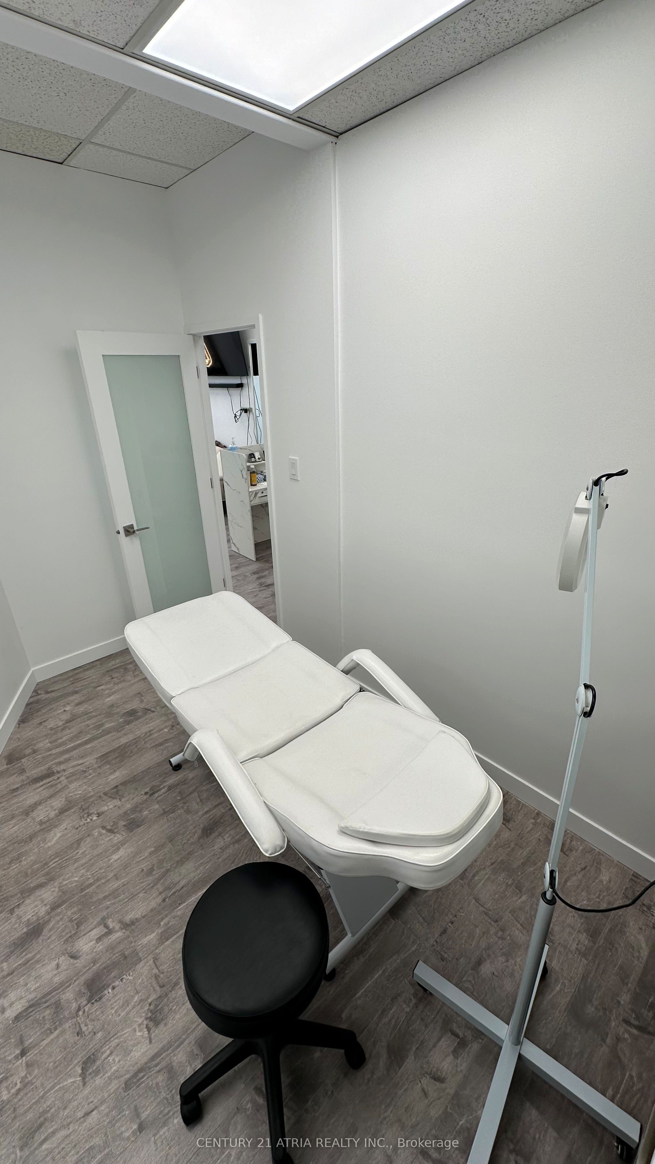 Additional image 6 of 106-557 Dixon Road, Toronto, ON, M9W 1A8