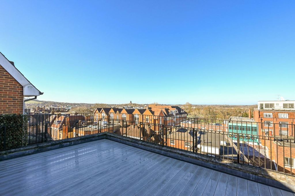 Additional image 14 of 3 bed flat to rentSydenham Road, Guildford GU1