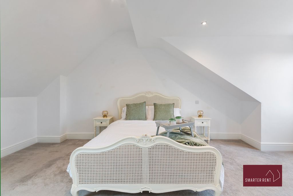 Additional image 11 of 3 bed flat to rentBurlington Avenue, Kew TW9