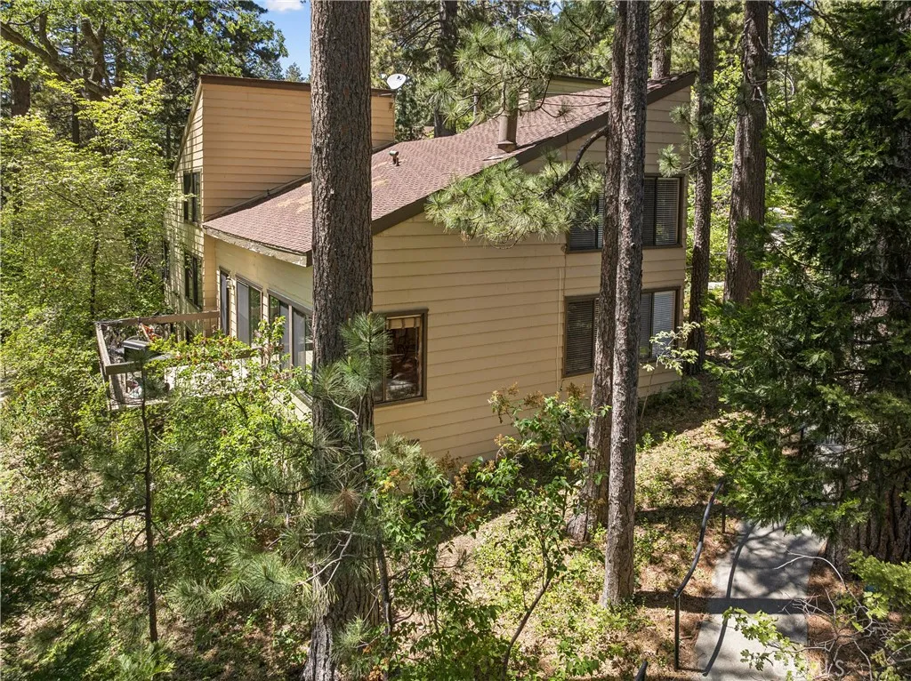 Additional image 22 of 27821 Peninsula Dr N Unit 315, Lake Arrowhead, CA 92352