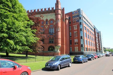 Templeton Court, Glasgow G40