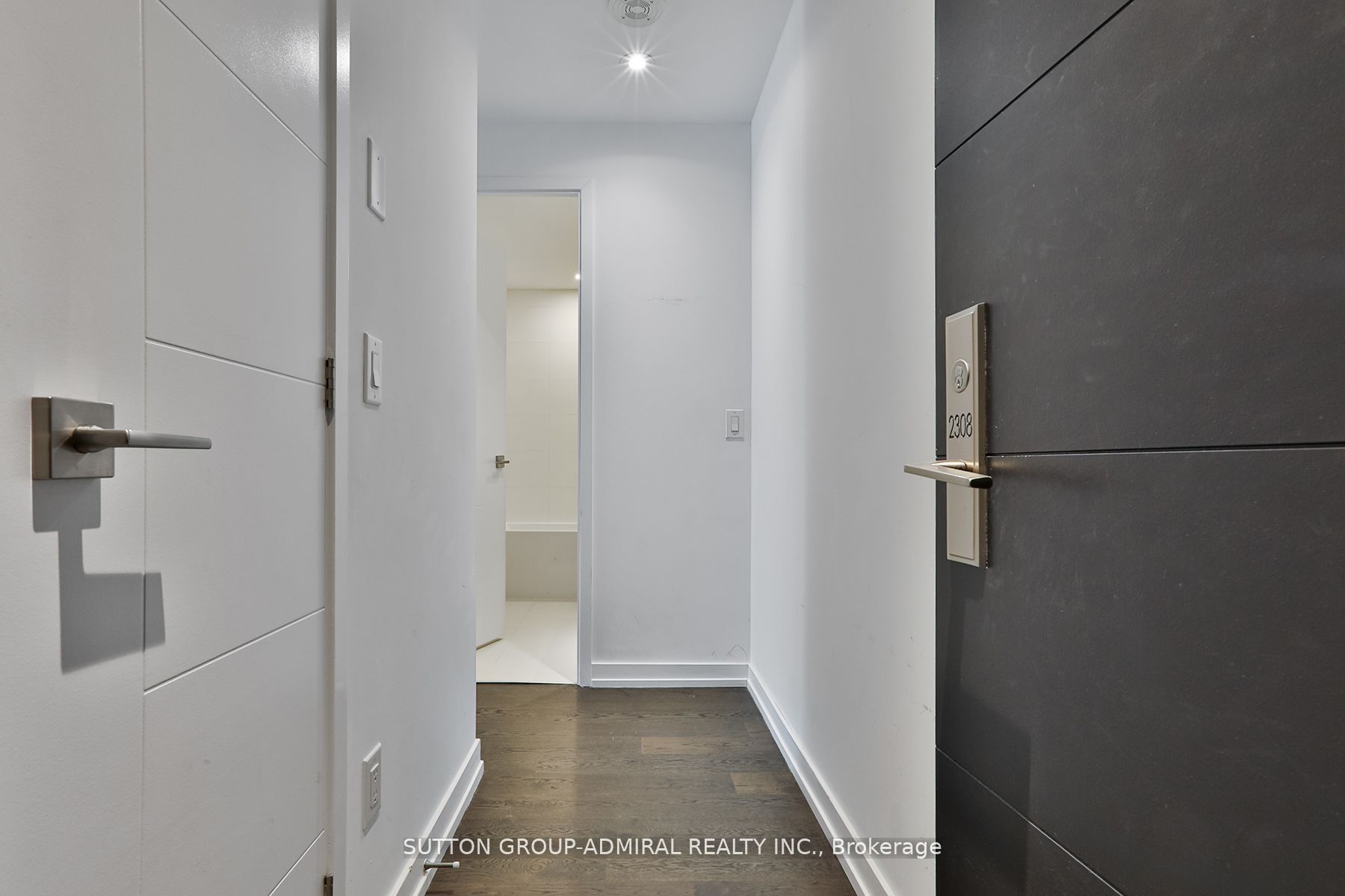 Additional image 3 of 2308-488 University Avenue, Toronto, ON, M5G 0C1