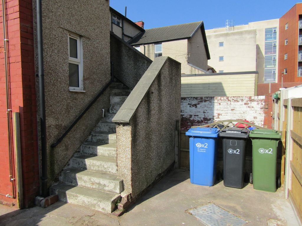 Additional image 13 of 2 bed flat to rentNorth Avenue, Rhyl, Denbighshire LL18