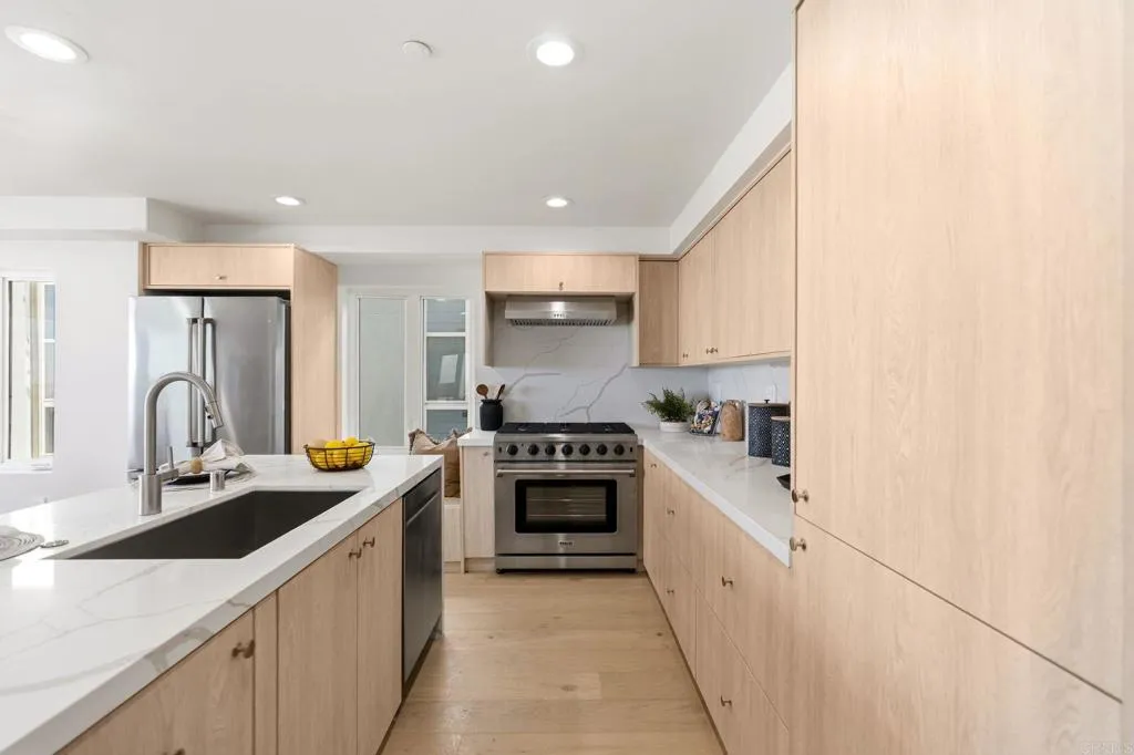 Additional image 16 of 212 S Pacific Street, Oceanside, CA 92054