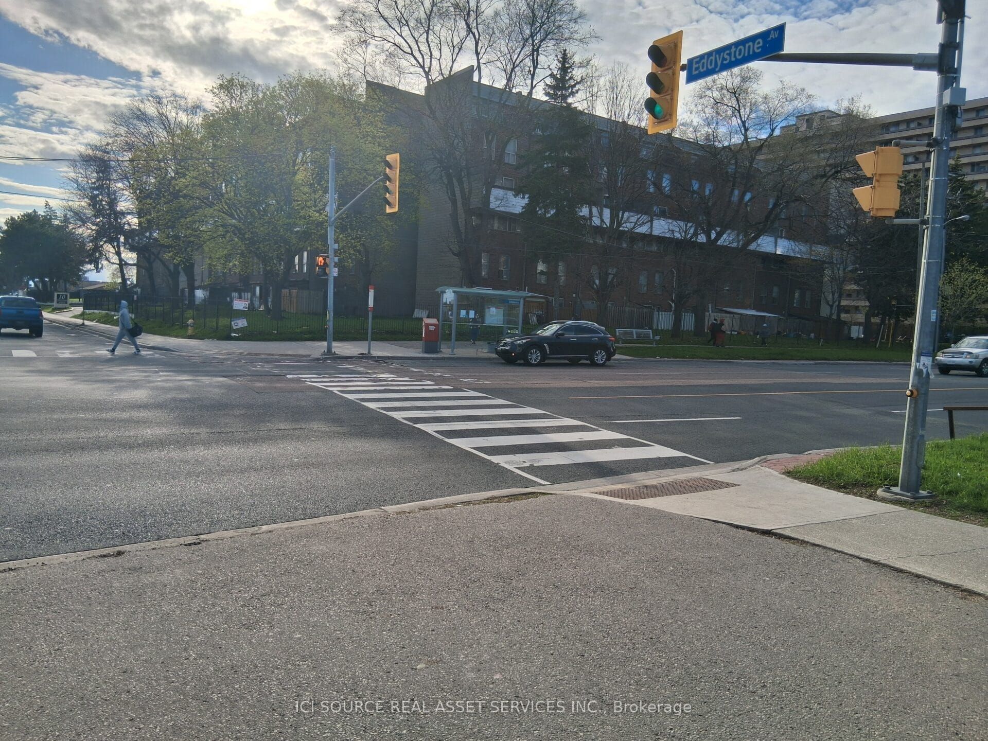 Additional image 2 of 148-10 Eddystone Avenue, Toronto, ON, M3N 2T2