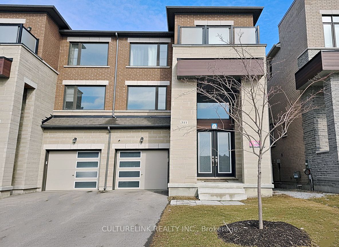 551 New England Court, Newmarket, ON, L3X 0M5
