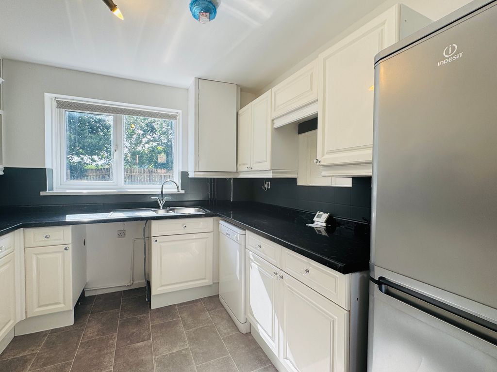 Additional image 4 of 4 bed property to rentPlas Penwern, Carmarthen SA31