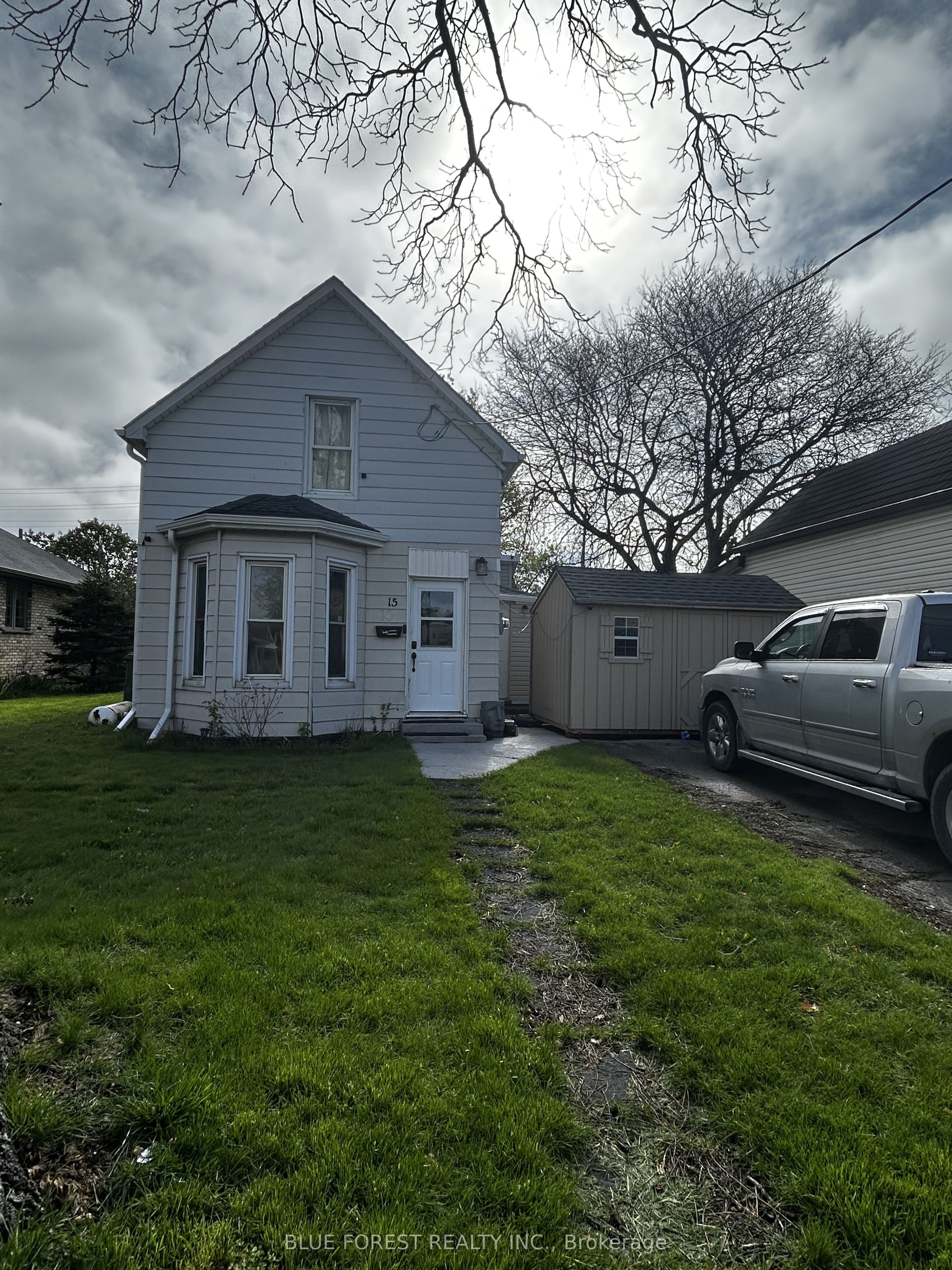 15 Alexandria Avenue, St. Thomas, ON, N5P 3M7