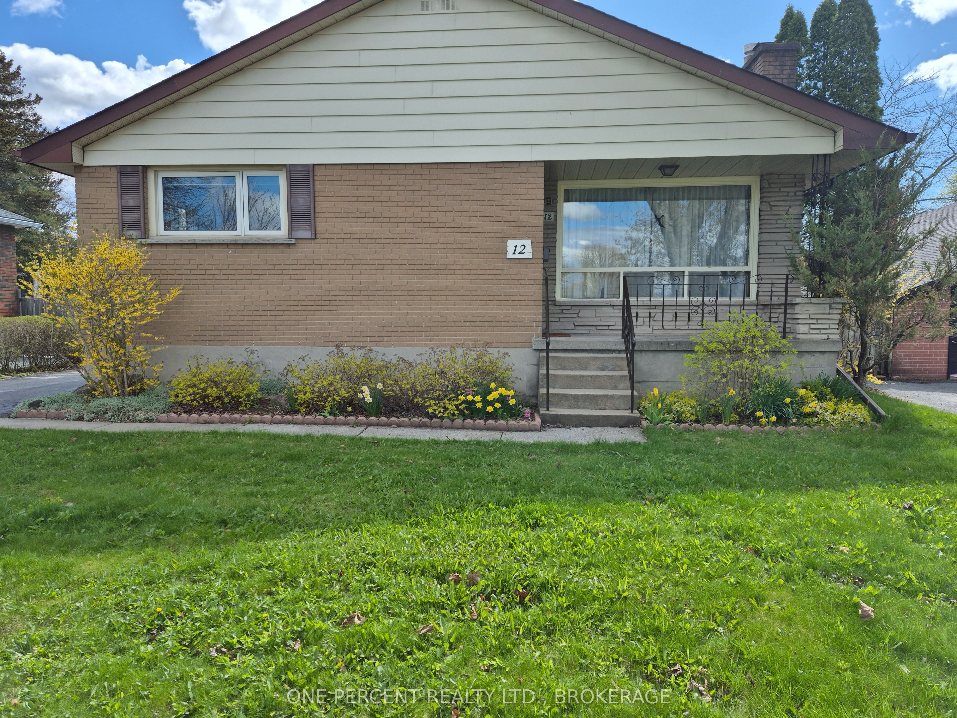 12 Campbell Crescent, Kingston, ON, K7M 1Z5