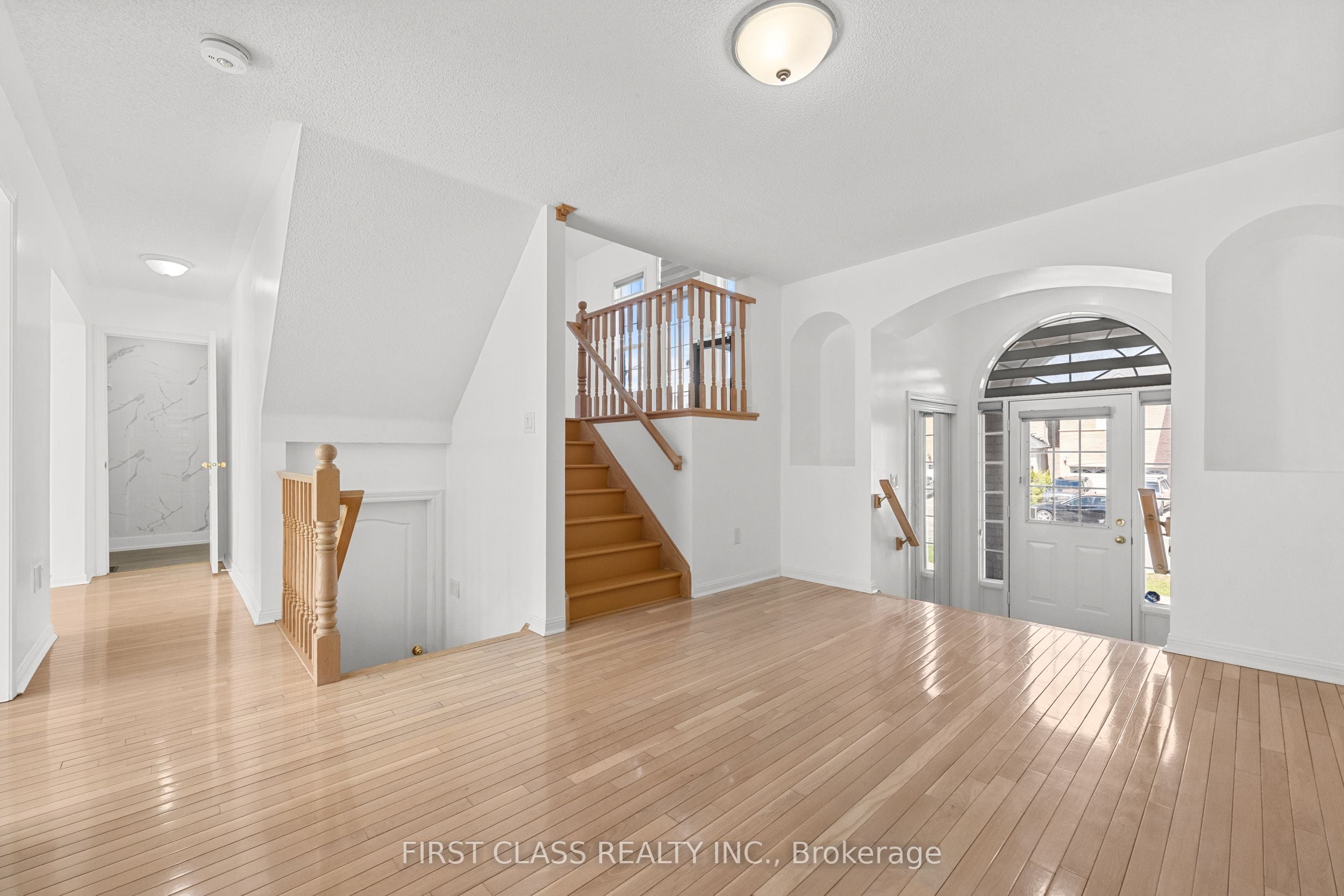 Additional image 2 of Main-5554 Churchill Meadows Boulevard, Mississauga, ON, L5M 6M6