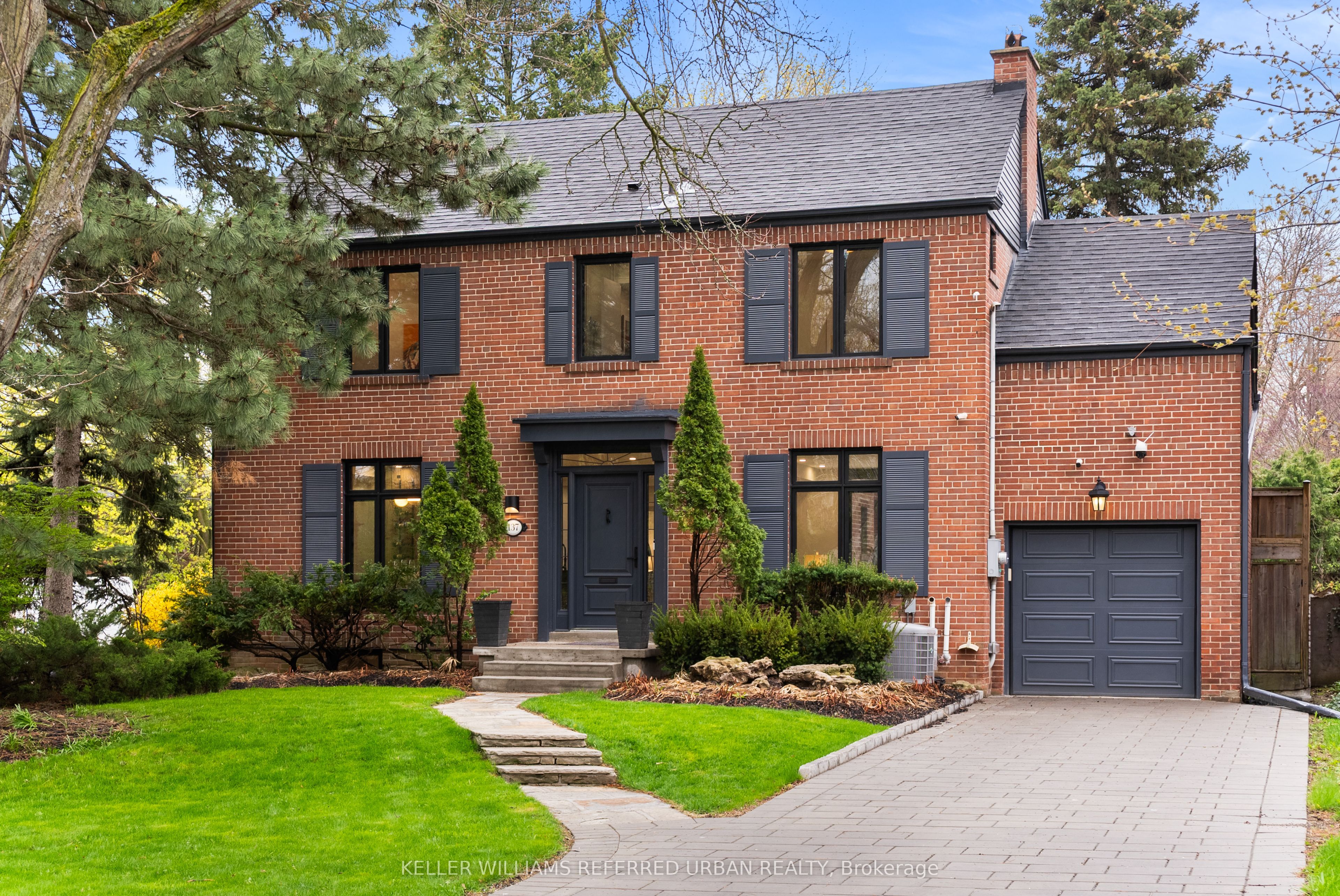 137 Cheltenham Avenue, Toronto, ON, M4N 1R1