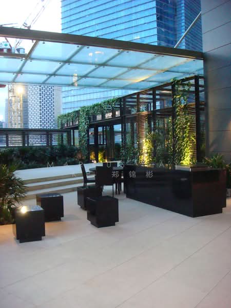 18 Marina Boulevard photo 4