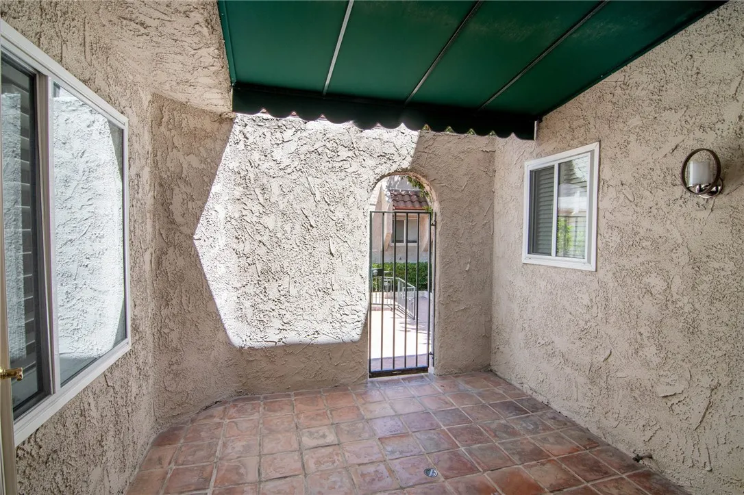 Additional image 36 of 5401 Zelzah Ave Unit 115, Encino, CA 91316