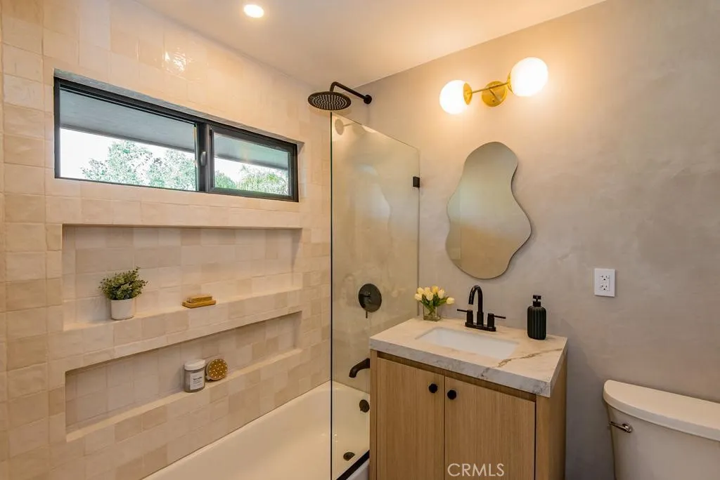 Additional image 43 of 24245 Hatteras St, Woodland Hills, CA 91367