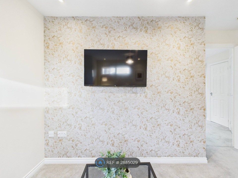Additional image 7 of 2 bed flat to rentCorinne Court, Cheltenham GL51