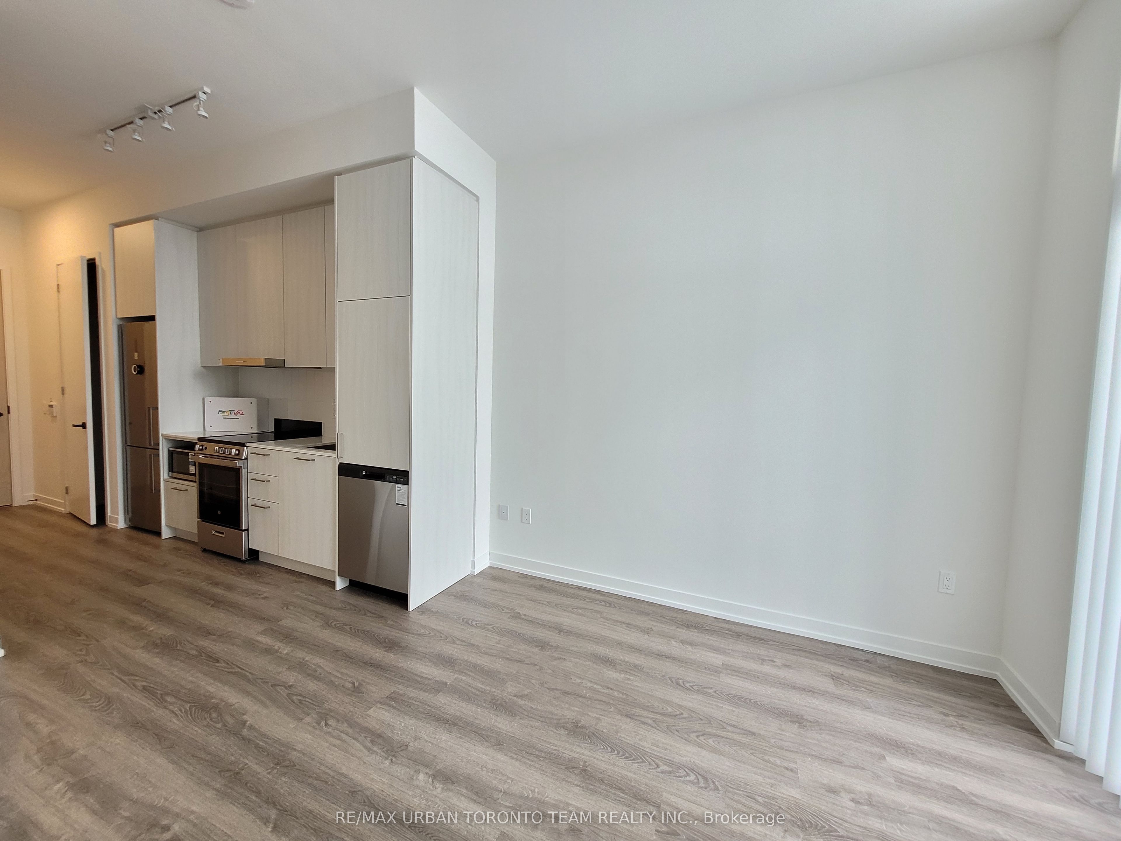 Additional image 3 of 602-195 Commerce Street, Vaughan, ON, L4K 0P9