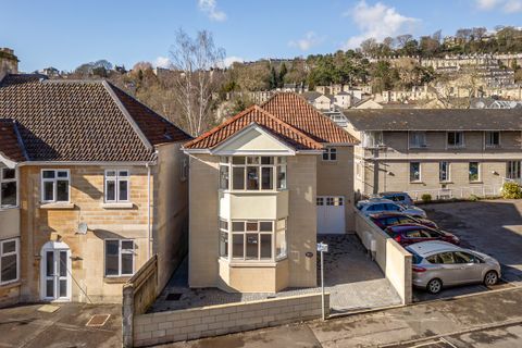 St. Johns Road, Bath BA2