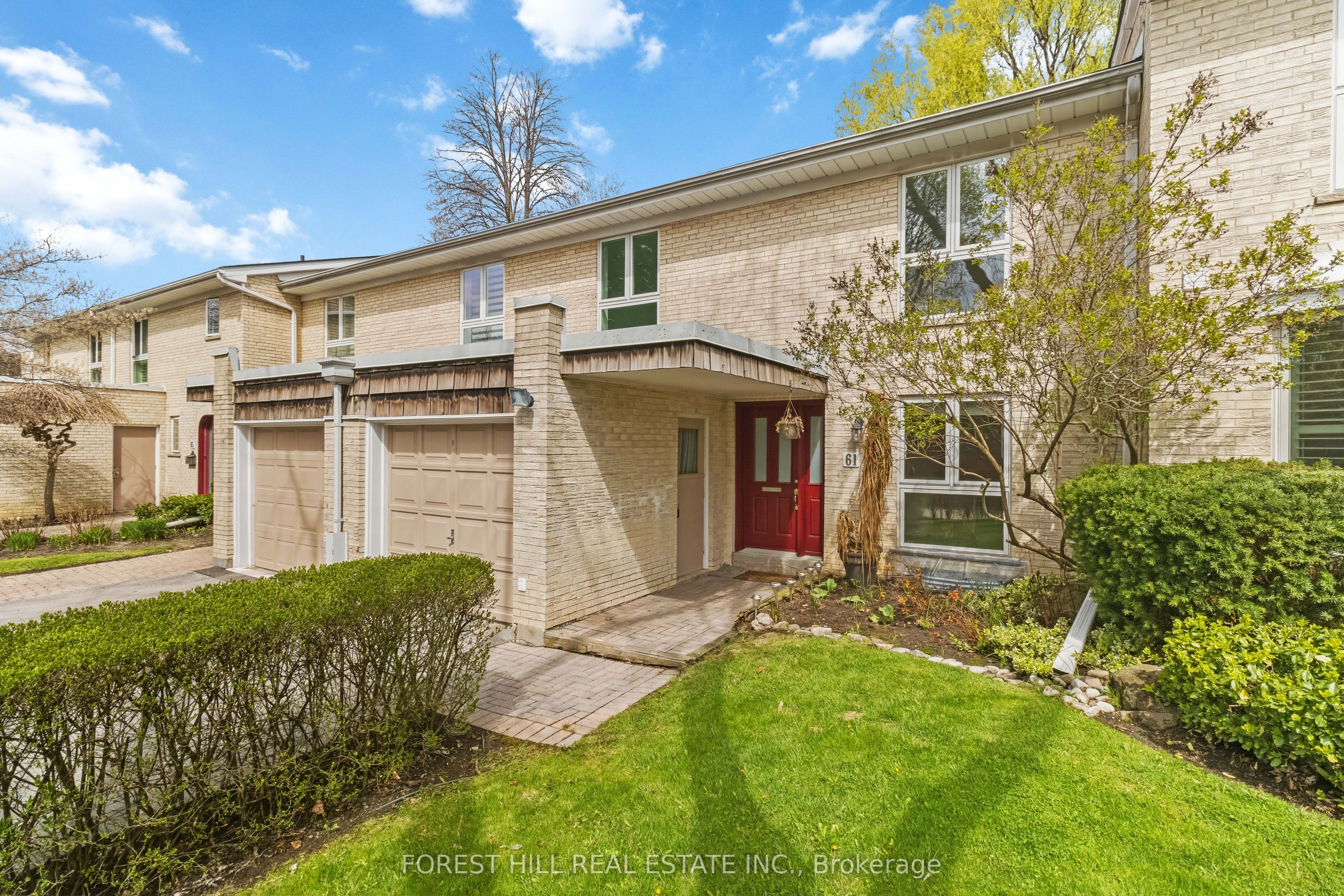 61 Snowshoe Mill Way, Toronto, ON, M2L 1T4