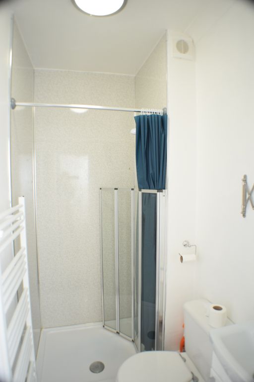Additional image 6 of 5 bed shared accommodation to rentTaunton Road, Bridgwater TA6