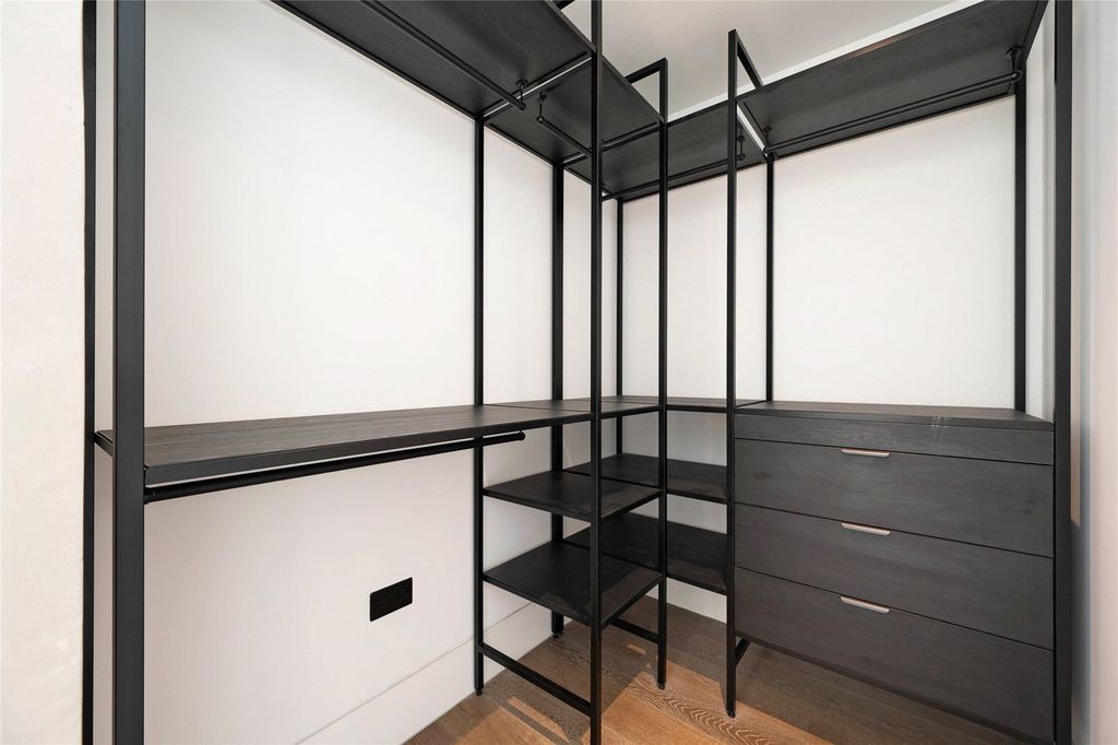 Additional image 8 of 3 bed flat to rentNorth Road, Hale, Cheshire WA15