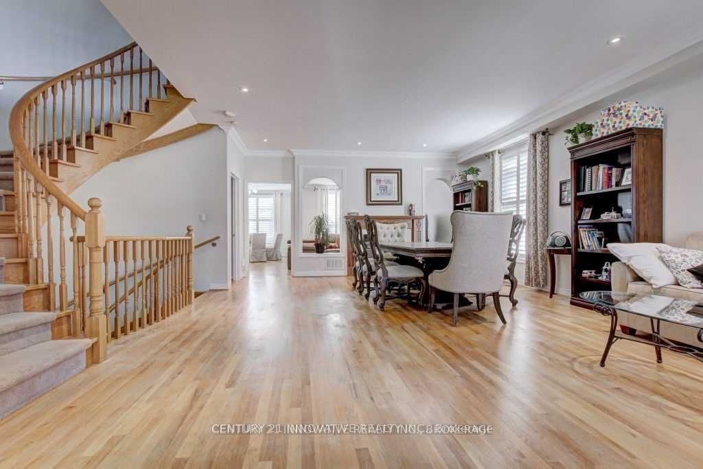 Additional image 3 of 19 Brookgreene Crescent, Richmond Hill, ON, L4C 0M1
