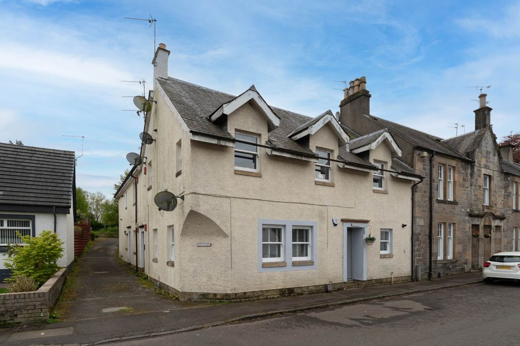 2 bed flat for saleMarket Cross Mews, South Street, Houston PA6