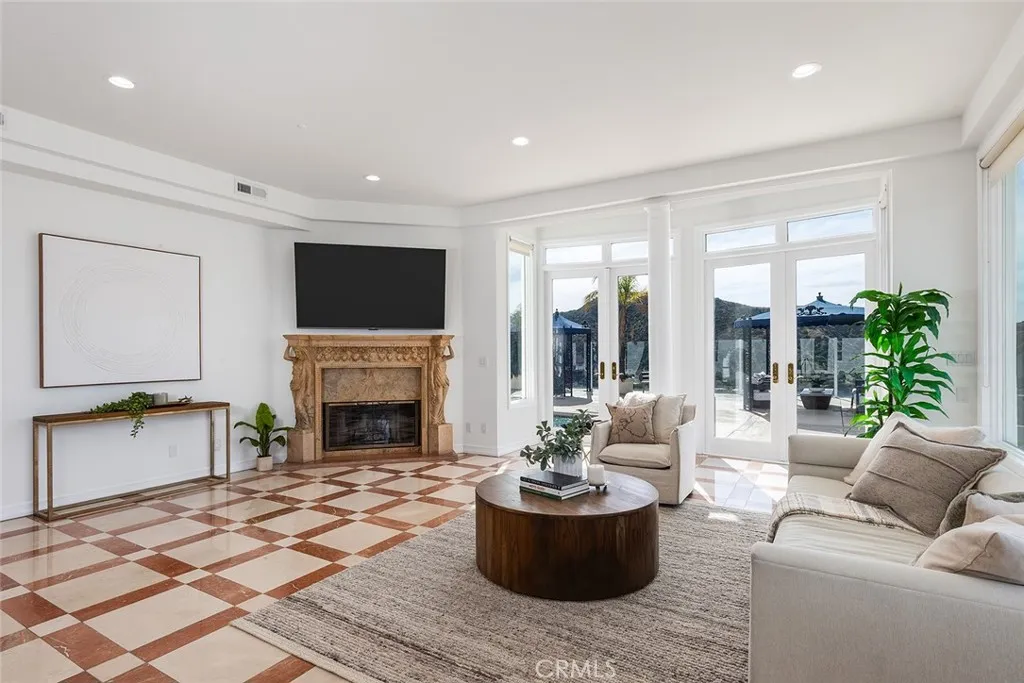 Additional image 80 of 759 Foxkirk Rd, Glendale, CA 91206