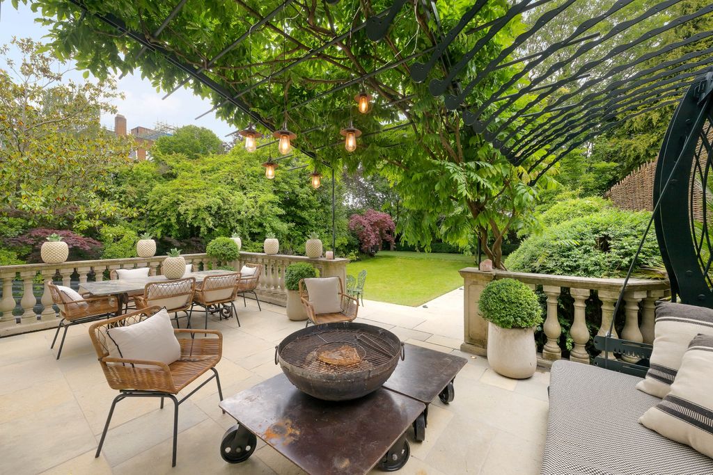 Additional image 3 of 5 bed town house for saleMarlborough Place, St John's Wood, London NW8, United Kingdom