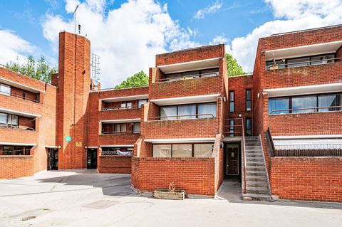 Polygon Road, Somers Town, London NW1