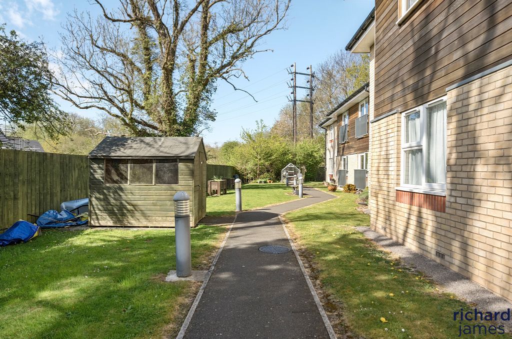 Additional image 16 of 1 bed flat for saleFitzwarren Court, Kingsdown Road, Swindon SN3