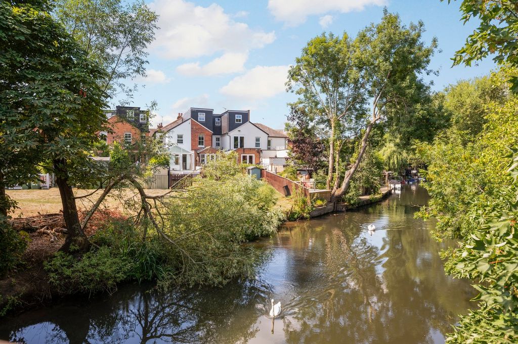 Additional image 7 of 2 bed terraced house for saleRadnor Road, Weybridge KT13