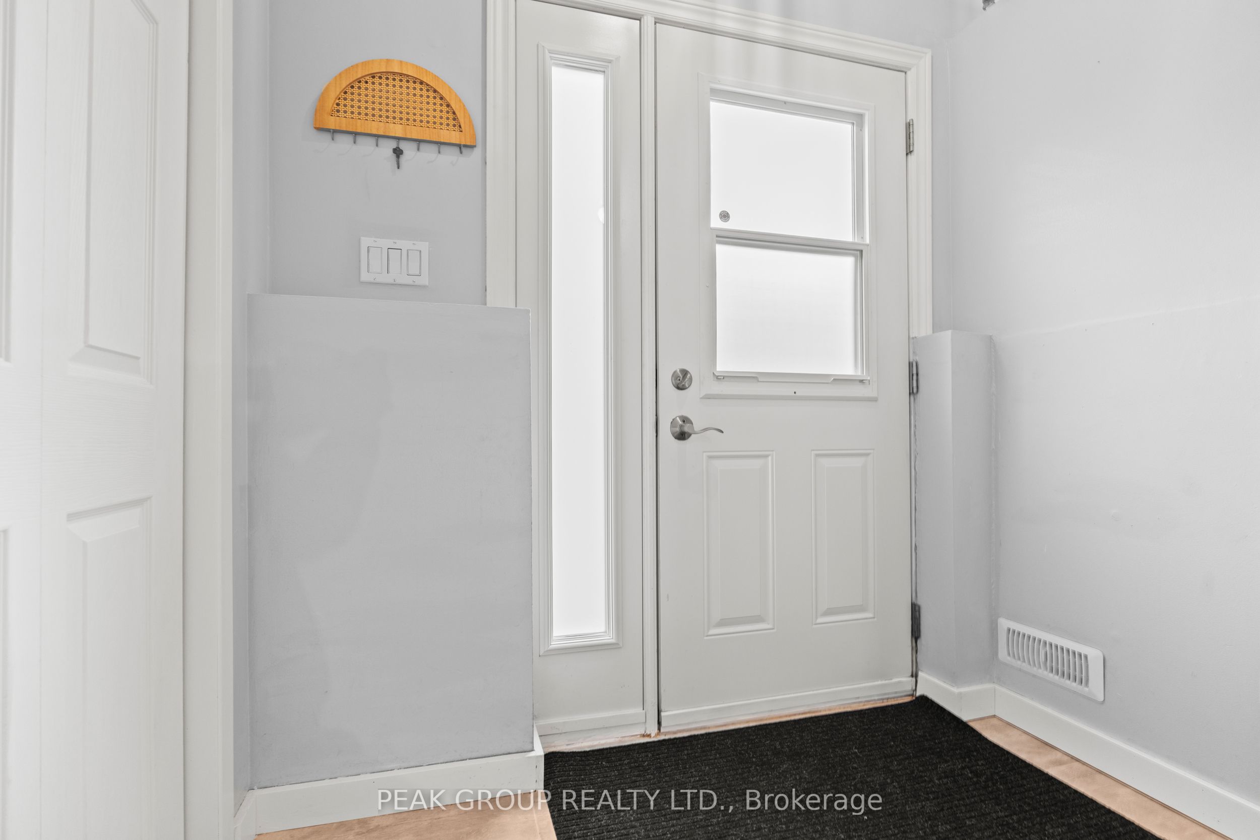 26 Tara Crescent, Thorold, ON, L2V 4M1 photo 5