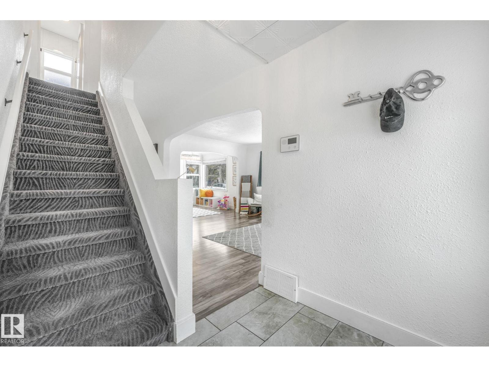 Additional image 4 of 12729 108 Avenue NW, Edmonton, AB, T5M2B8