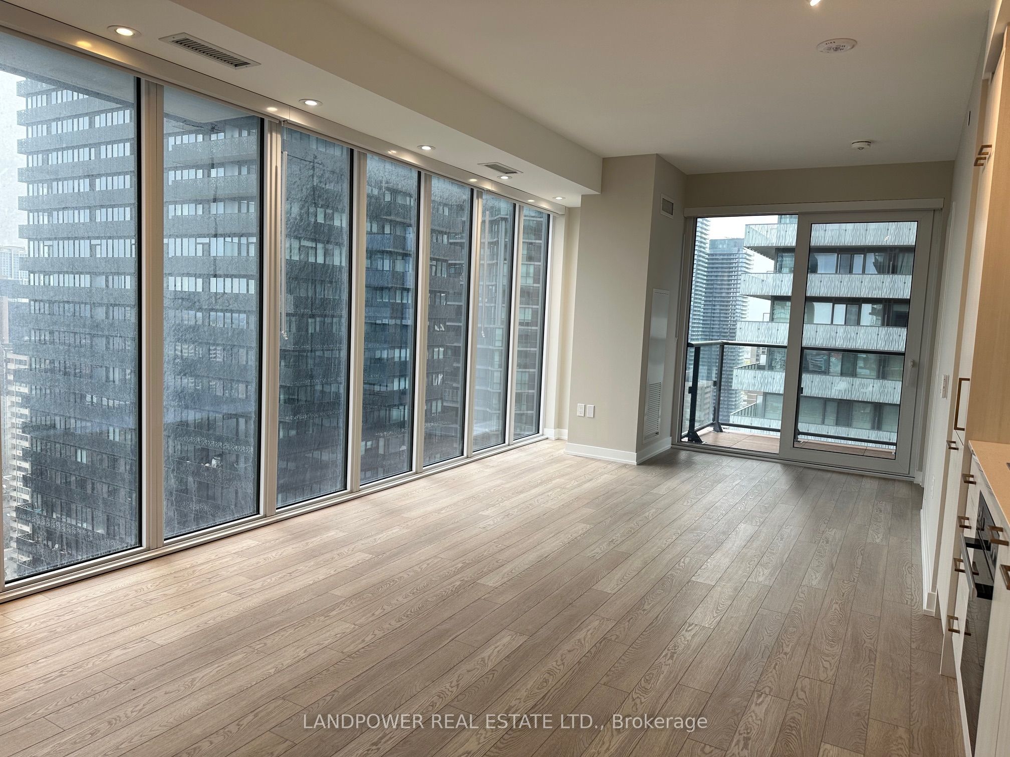 Additional image 2 of 2810-634 Church Street, Toronto, ON, M4Y 0G9