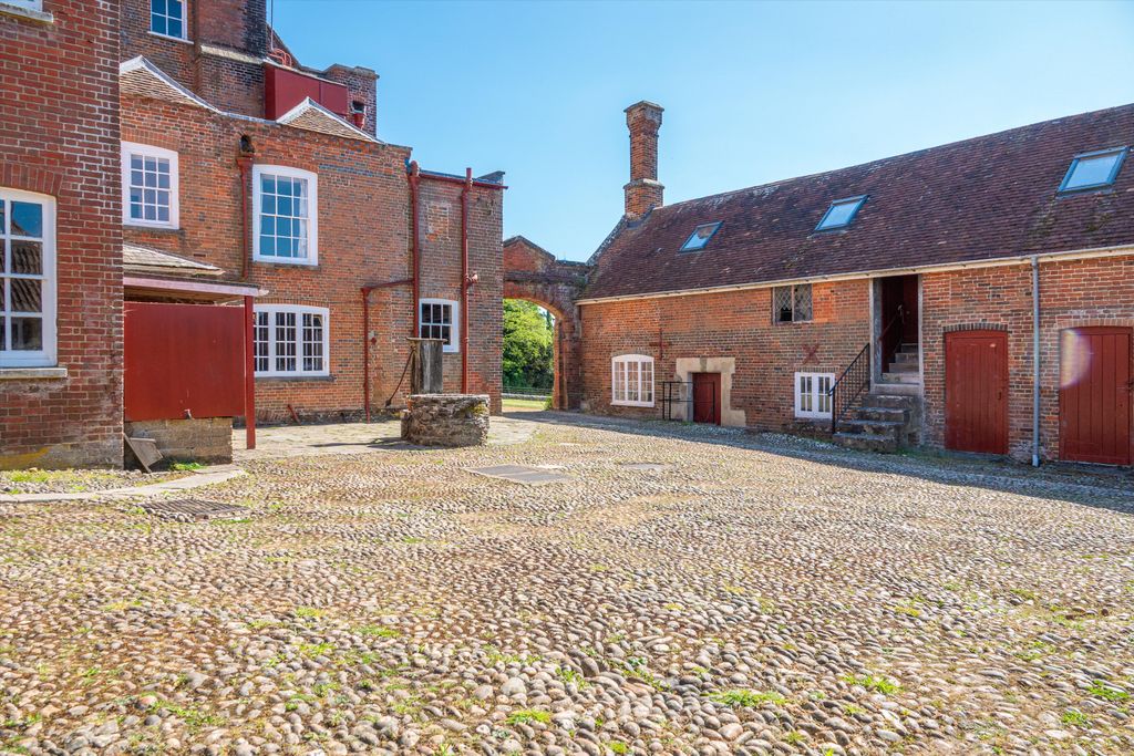 Additional image 18 of 8 bed detached house for saleBlackwater Road, Newport, Isle Of Wight PO30