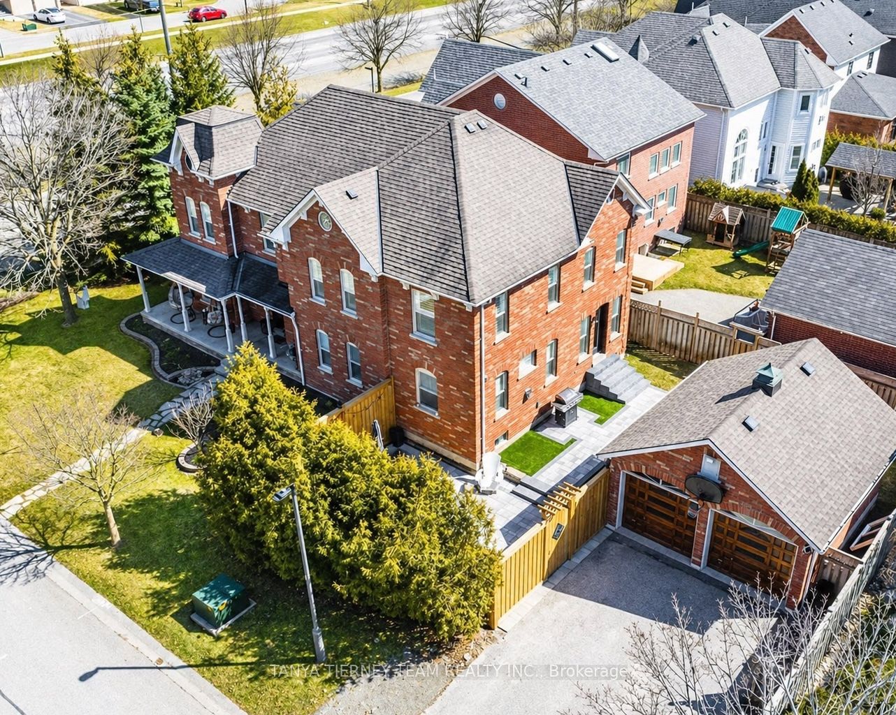 41 Zachary Place, Whitby, ON, L1M 1E1